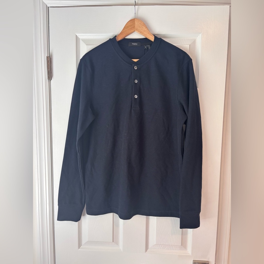 THEORY CLASSIC HENLEY IN Eclipse SIZE MEDIUM NWT